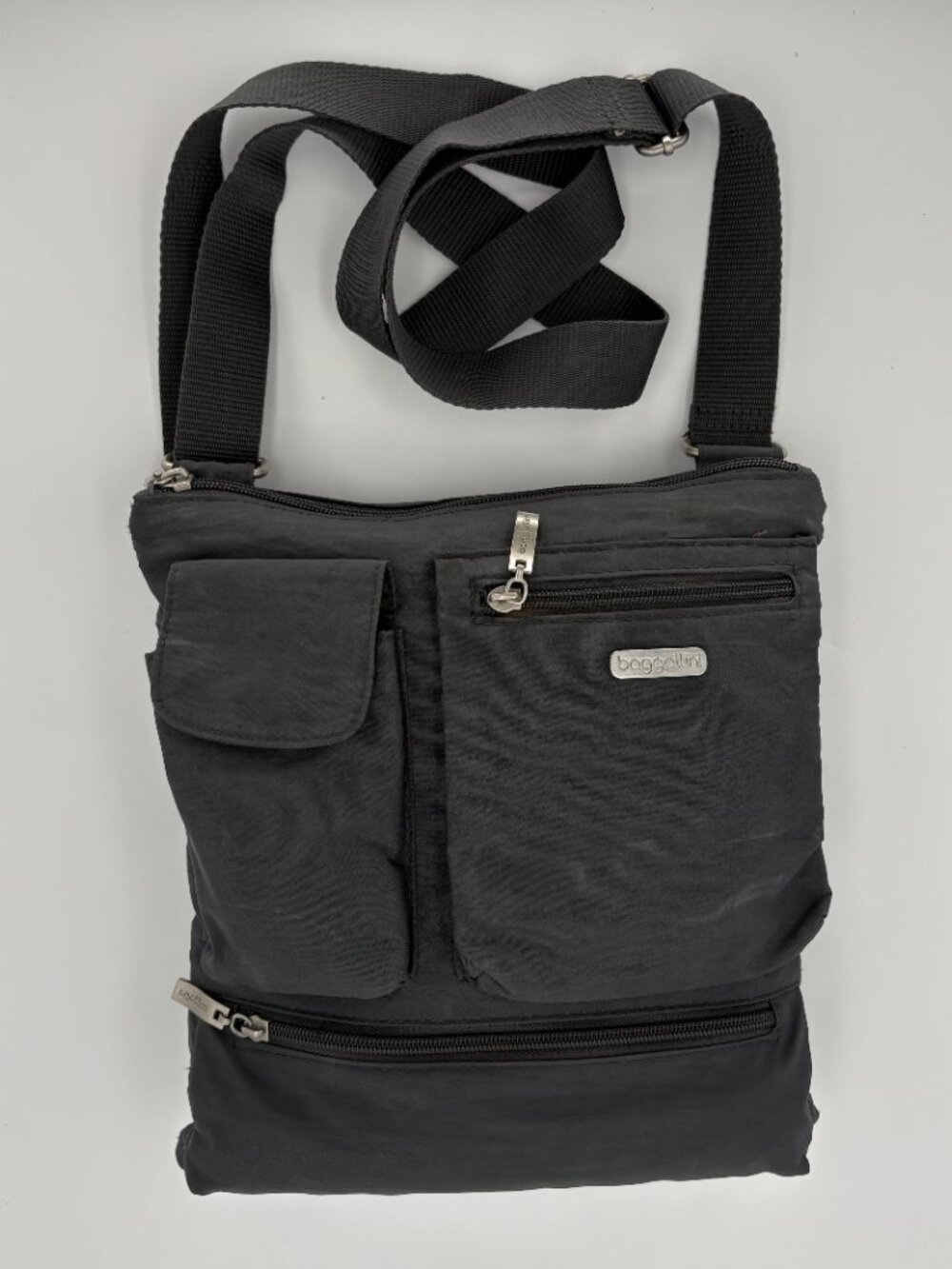 Baggallini Black Nylon Canyon Multi Pocket Utility Travel Crossbody Bag